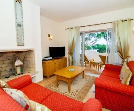 아파트 Sleeps 4 Pool Wifi T480135 발도로보