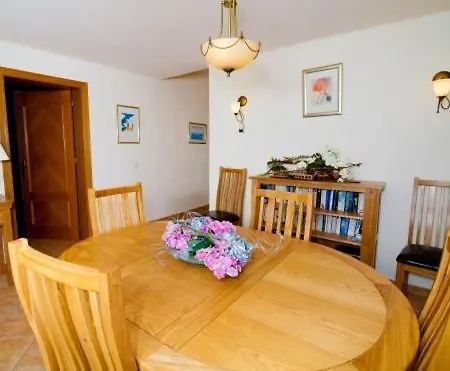 Sleeps 4 Pool Wifi T480135 아파트 발도로보