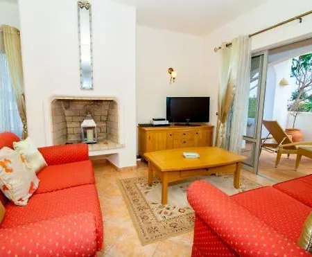Sleeps 4 Pool Wifi T480135 شقة